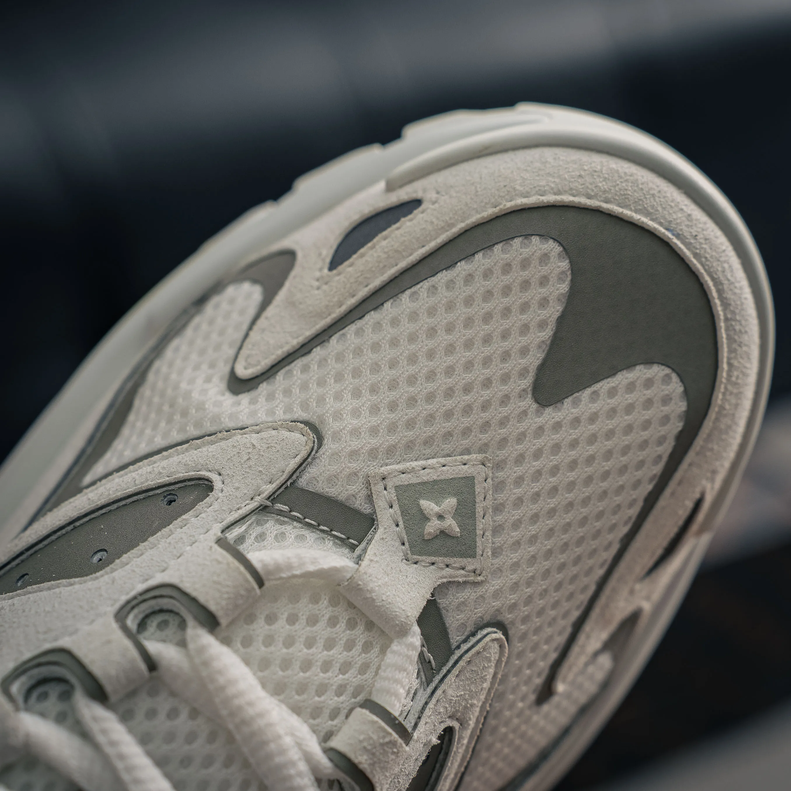 【YS 】 Premium LV Classic New Arrival Sneakers ✦ 1:1 ， ， ✦ Cowhide Leather Shoes ， LOGO ✦ + ，